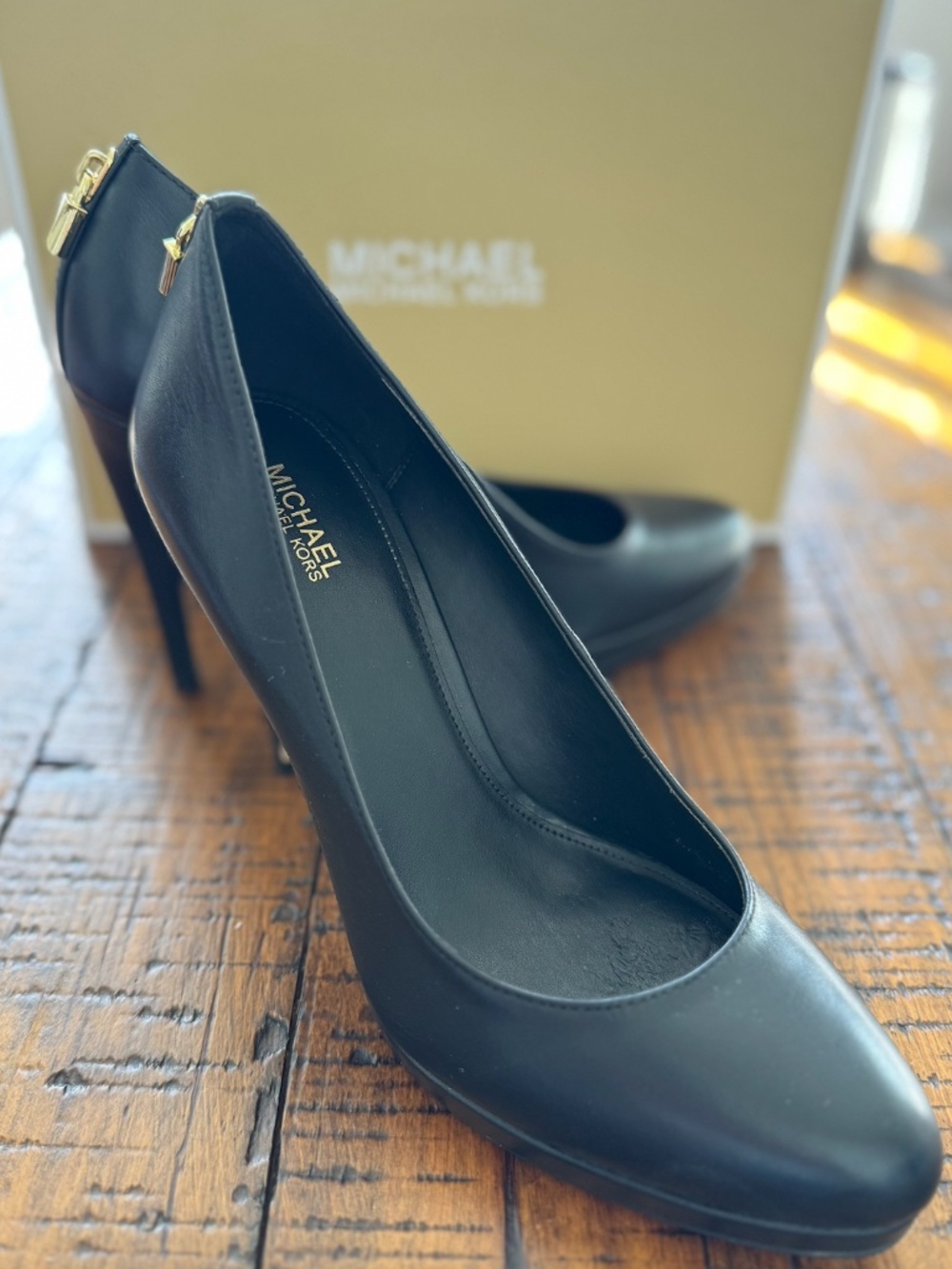 Michael Kors Antoinette Black Leather Platform Pumps 8.0